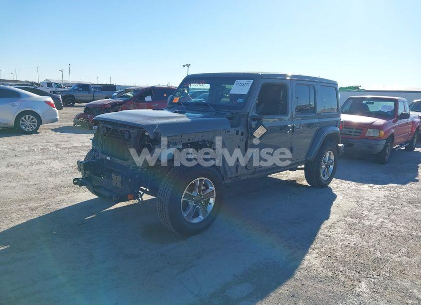 Photo 2 of 2020 Jeep Wrangler UNLIMITED SAHARA 4X4 (VIN 1C4HJXEN4LW310263)