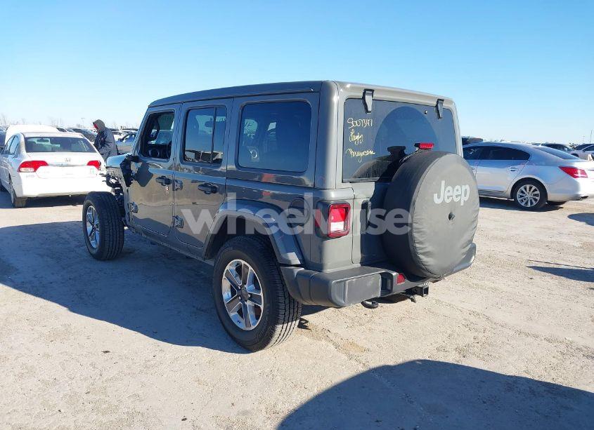 Photo 3 of 2020 Jeep Wrangler UNLIMITED SAHARA 4X4 (VIN 1C4HJXEN4LW310263)