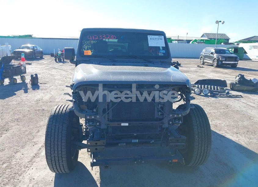 Photo 6 of 2020 Jeep Wrangler UNLIMITED SAHARA 4X4 (VIN 1C4HJXEN4LW310263)
