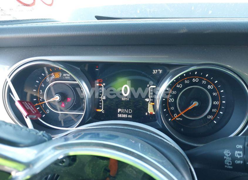 Photo 7 of 2020 Jeep Wrangler UNLIMITED SAHARA 4X4 (VIN 1C4HJXEN4LW310263)