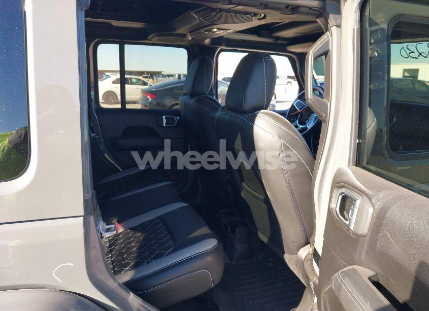 Photo 8 of 2020 Jeep Wrangler UNLIMITED SAHARA 4X4 (VIN 1C4HJXEN4LW310263)