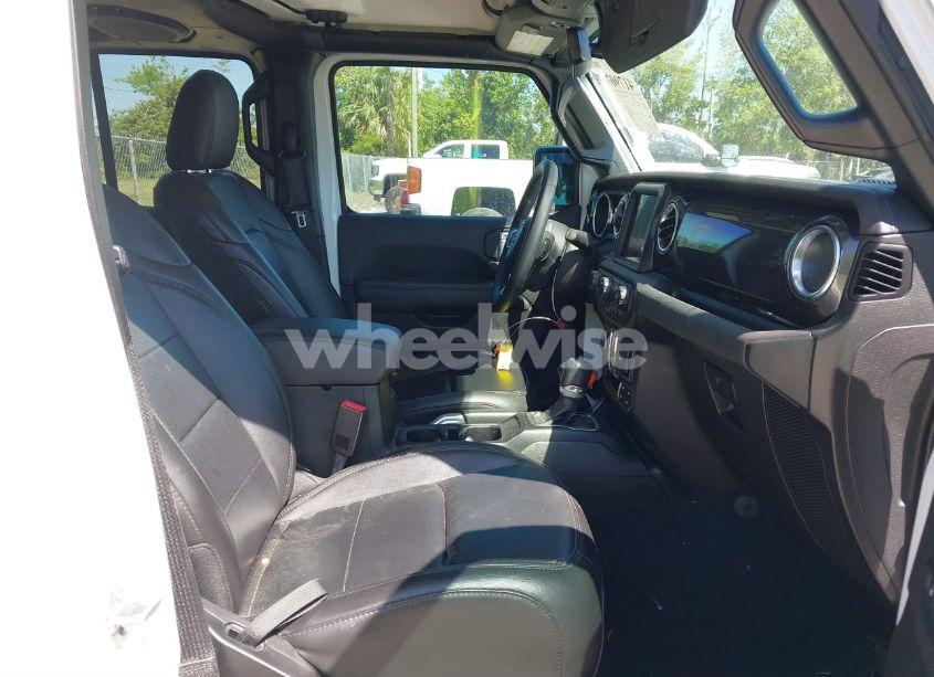 Photo 5 of 2020 Jeep Wrangler UNLIMITED SAHARA ALTITUDE 4X4 (VIN 1C4HJXEN4LW330867)