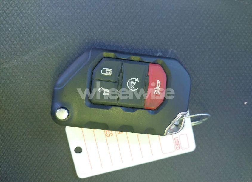 Photo 11 of 2018 Jeep Wrangler UNLIMITED SAHARA 4X4 (VIN 1C4HJXEN5JW211982)