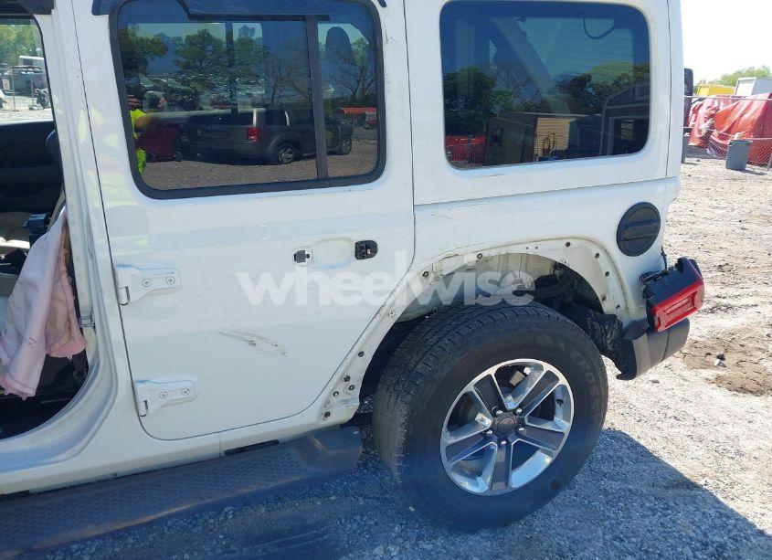 Photo 20 of 2019 Jeep Wrangler UNLIMITED SAHARA 4X4 (VIN 1C4HJXEN5KW509806)