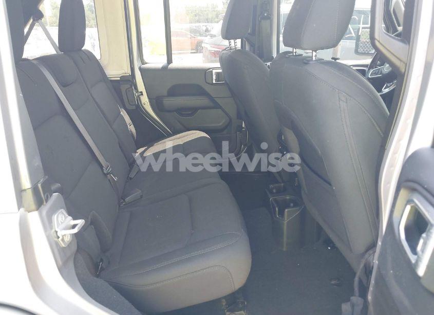 Photo 8 of 2019 Jeep Wrangler UNLIMITED SAHARA 4X4 (VIN 1C4HJXEN5KW542403)