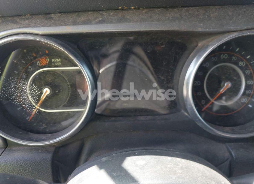 Photo 15 of 2021 Jeep Wrangler UNLIMITED SAHARA 4X4 (VIN 1C4HJXEN5MW544607)