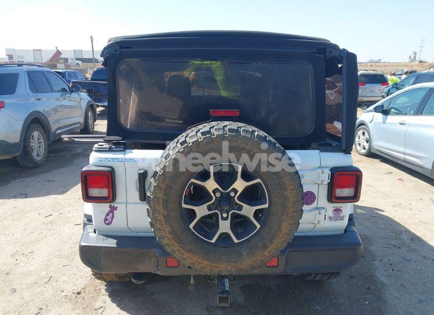 Photo 16 of 2021 Jeep Wrangler UNLIMITED SAHARA 4X4 (VIN 1C4HJXEN5MW544607)