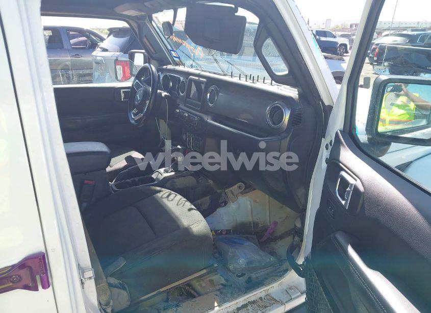 Photo 5 of 2021 Jeep Wrangler UNLIMITED SAHARA 4X4 (VIN 1C4HJXEN5MW544607)