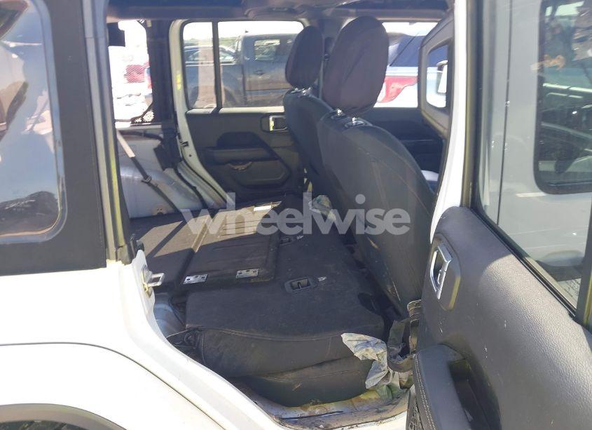 Photo 8 of 2021 Jeep Wrangler UNLIMITED SAHARA 4X4 (VIN 1C4HJXEN5MW544607)