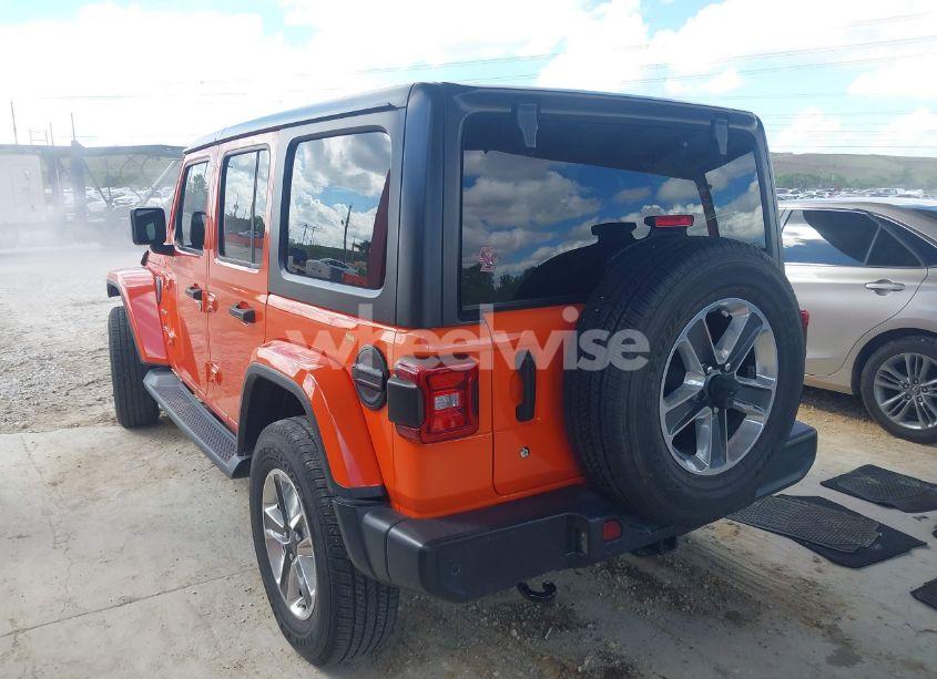 Photo 3 of 2018 Jeep Wrangler UNLIMITED SAHARA 4X4 (VIN 1C4HJXEN6JW249611)