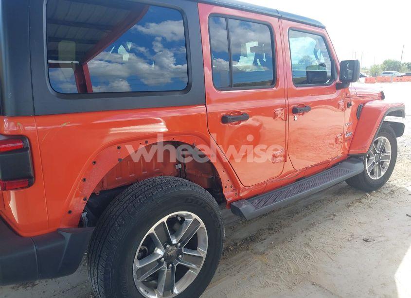 Photo 6 of 2018 Jeep Wrangler UNLIMITED SAHARA 4X4 (VIN 1C4HJXEN6JW249611)