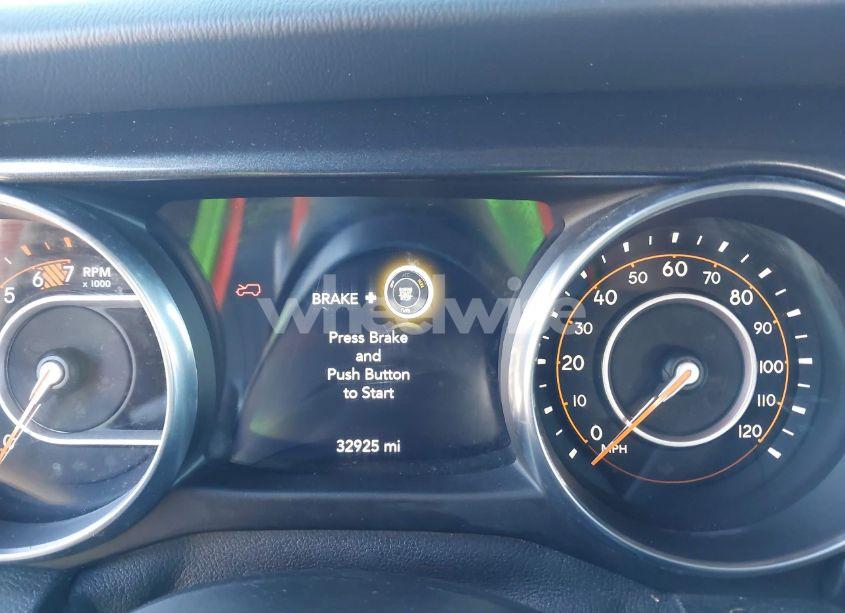 Photo 14 of 2020 Jeep Wrangler UNLIMITED SAHARA ALTITUDE 4X4 (VIN 1C4HJXEN6LW210682)