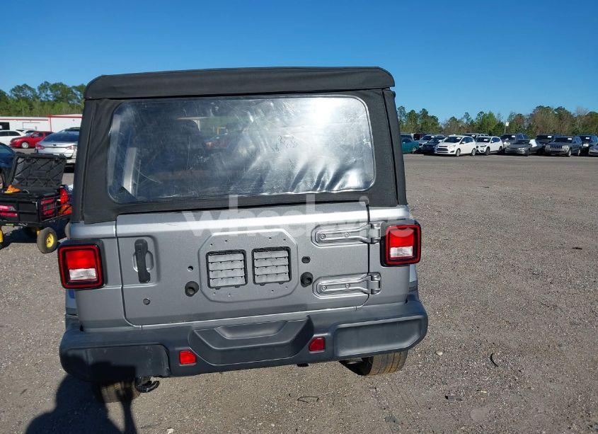 Photo 15 of 2020 Jeep Wrangler UNLIMITED SAHARA ALTITUDE 4X4 (VIN 1C4HJXEN6LW210682)