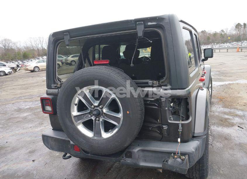 Photo 6 of 2020 Jeep Wrangler UNLIMITED SAHARA 4X4 (VIN 1C4HJXEN6LW256805)