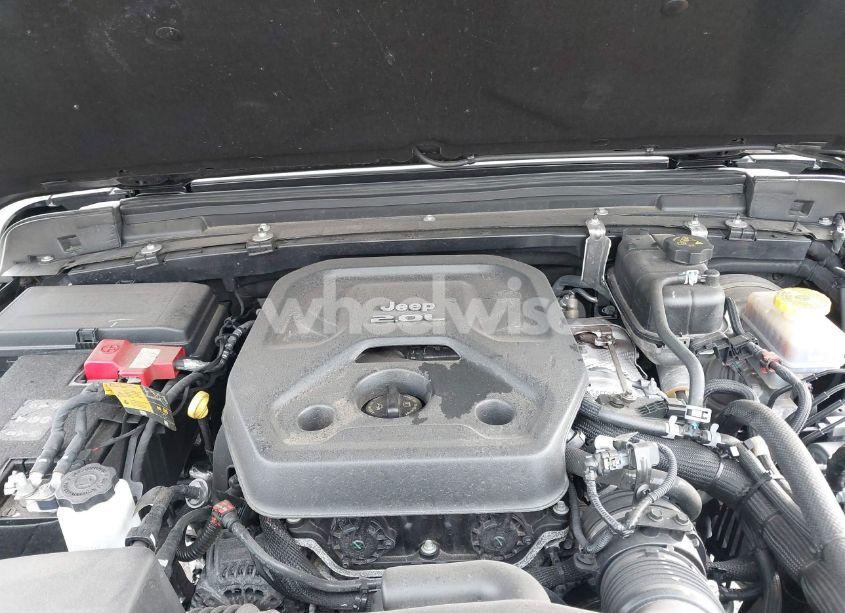 Photo 10 of 2022 Jeep Wrangler UNLIMITED SAHARA ALTITUDE 4X4 (VIN 1C4HJXEN6NW121231)