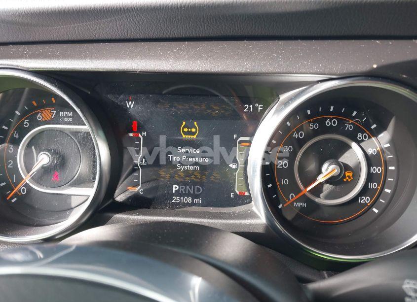 Photo 7 of 2022 Jeep Wrangler UNLIMITED SAHARA ALTITUDE 4X4 (VIN 1C4HJXEN6NW121231)