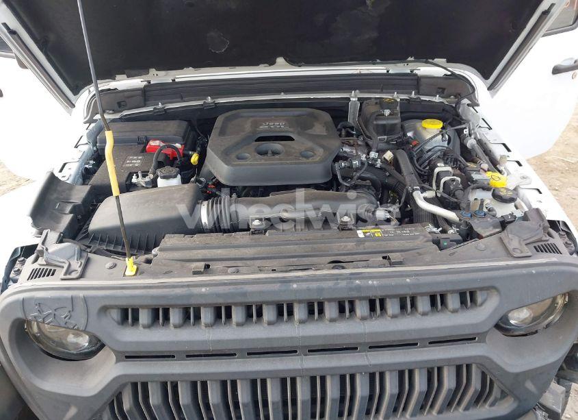 Photo 10 of 2020 Jeep Wrangler UNLIMITED SAHARA 4X4 (VIN 1C4HJXEN7LW104869)
