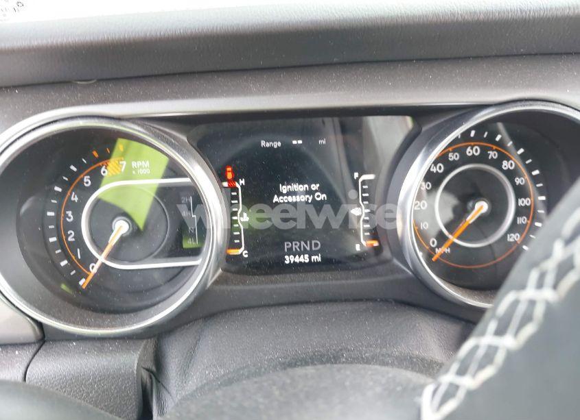 Photo 7 of 2020 Jeep Wrangler UNLIMITED SAHARA 4X4 (VIN 1C4HJXEN7LW104869)