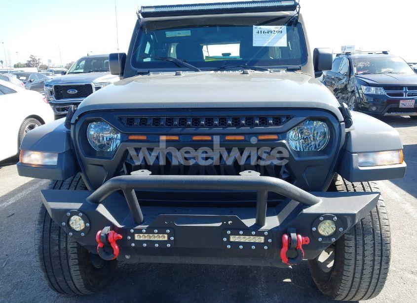 Photo 12 of 2020 Jeep Wrangler UNLIMITED SAHARA 4X4 (VIN 1C4HJXEN7LW114639)