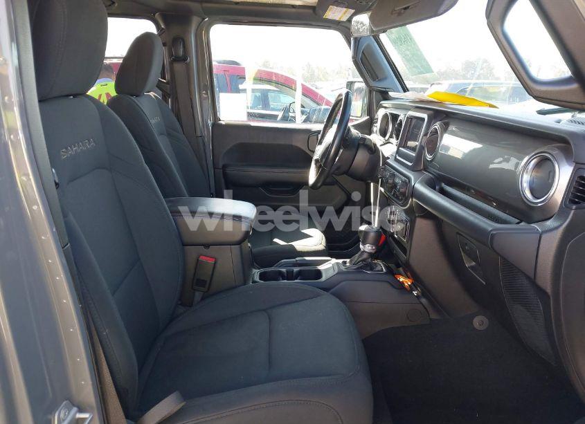 Photo 5 of 2020 Jeep Wrangler UNLIMITED SAHARA 4X4 (VIN 1C4HJXEN7LW114639)