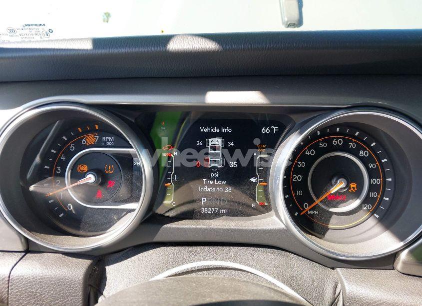 Photo 7 of 2020 Jeep Wrangler UNLIMITED SAHARA 4X4 (VIN 1C4HJXEN7LW114639)