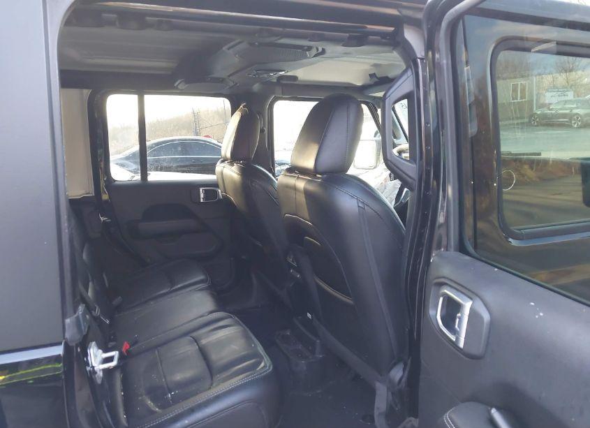 Photo 8 of 2020 Jeep Wrangler UNLIMITED SAHARA (VIN 1C4HJXEN7LW152887)