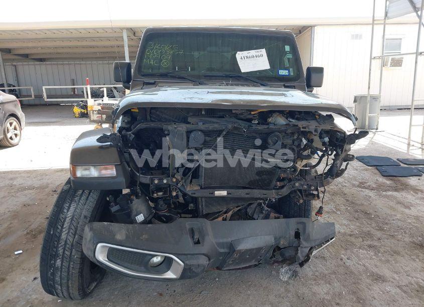 Photo 13 of 2020 Jeep Wrangler UNLIMITED SAHARA 4X4 (VIN 1C4HJXEN7LW197909)