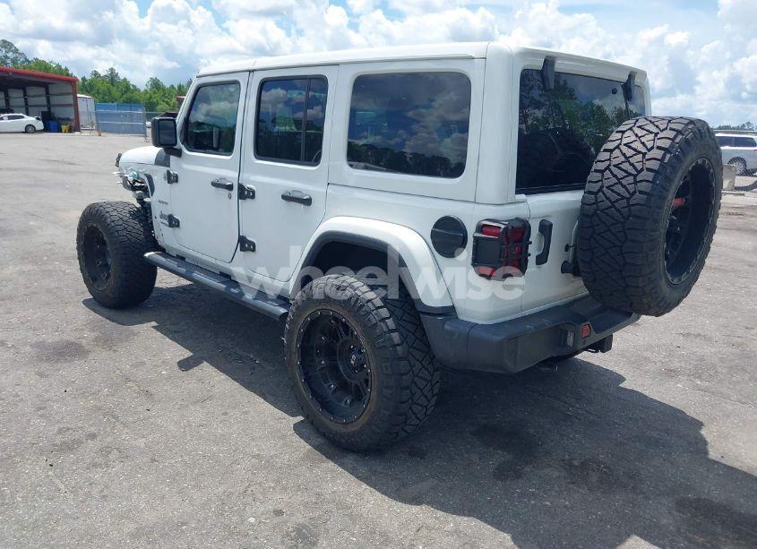 Photo 3 of 2021 Jeep Wrangler UNLIMITED SAHARA 4X4 (VIN 1C4HJXEN7MW518395)
