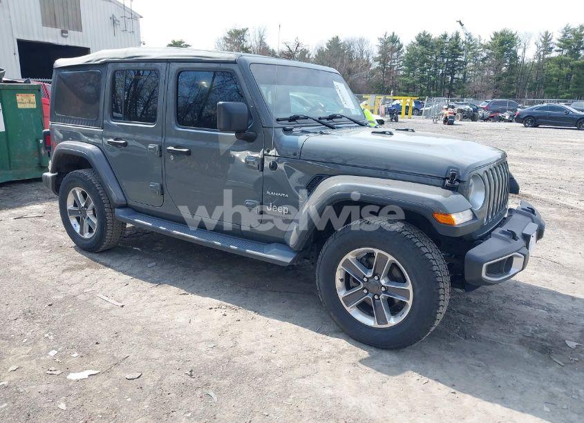2018 Jeep Wrangler UNLIMITED SAHARA 4X4 (VIN 1C4HJXEN8JW329816) main photo