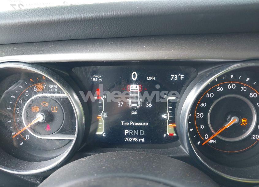 Photo 7 of 2018 Jeep Wrangler UNLIMITED SAHARA 4X4 (VIN 1C4HJXEN8JW329816)