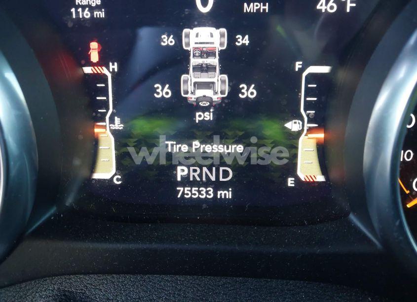 Photo 15 of 2019 Jeep Wrangler UNLIMITED SAHARA 4X4 (VIN 1C4HJXEN8KW597086)