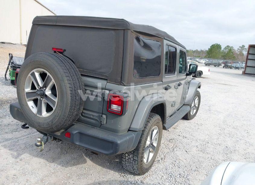 Photo 4 of 2019 Jeep Wrangler UNLIMITED SAHARA 4X4 (VIN 1C4HJXEN8KW624805)