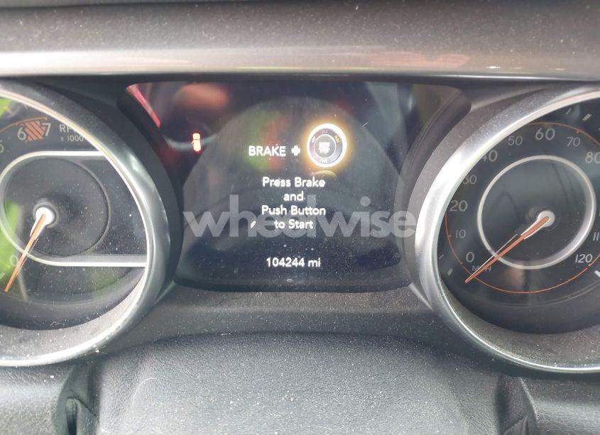 Photo 7 of 2019 Jeep Wrangler UNLIMITED SAHARA 4X4 (VIN 1C4HJXEN8KW624805)