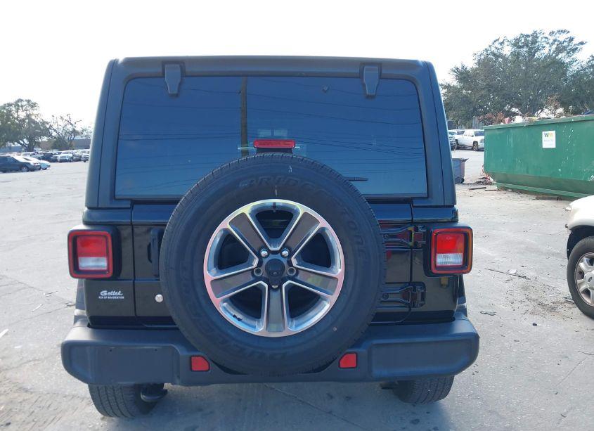 Photo 16 of 2020 Jeep Wrangler UNLIMITED SAHARA 4X4 (VIN 1C4HJXEN8LW199135)