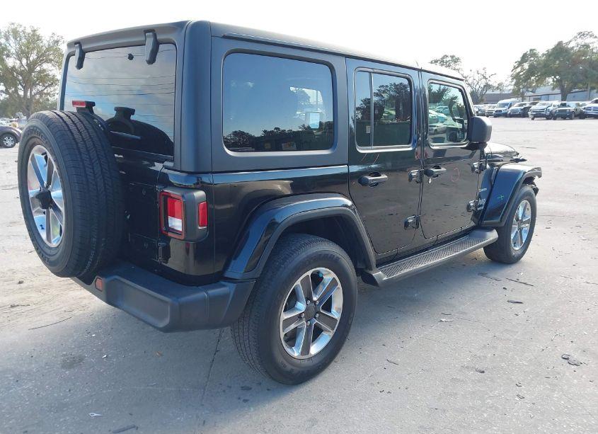 Photo 4 of 2020 Jeep Wrangler UNLIMITED SAHARA 4X4 (VIN 1C4HJXEN8LW199135)