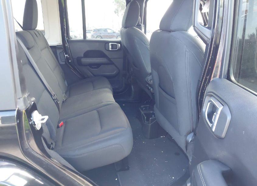 Photo 8 of 2020 Jeep Wrangler UNLIMITED SAHARA 4X4 (VIN 1C4HJXEN8LW199135)