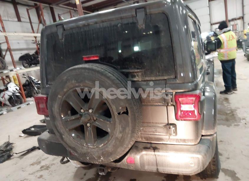 Photo 16 of 2020 Jeep Wrangler UNLIMITED SAHARA ALTITUDE 4X4 (VIN 1C4HJXEN8LW293757)