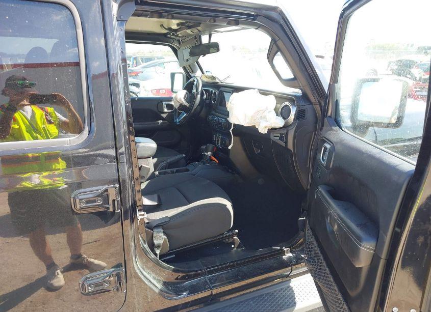 Photo 5 of 2021 Jeep Wrangler UNLIMITED SAHARA 4X4 (VIN 1C4HJXEN8MW544889)