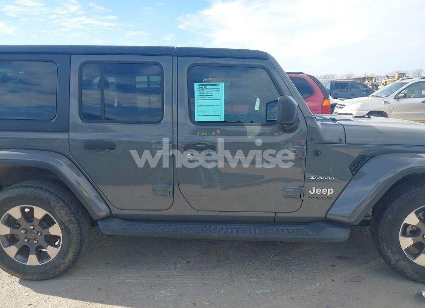 Photo 13 of 2018 Jeep Wrangler UNLIMITED SAHARA 4X4 (VIN 1C4HJXEN9JW215890)