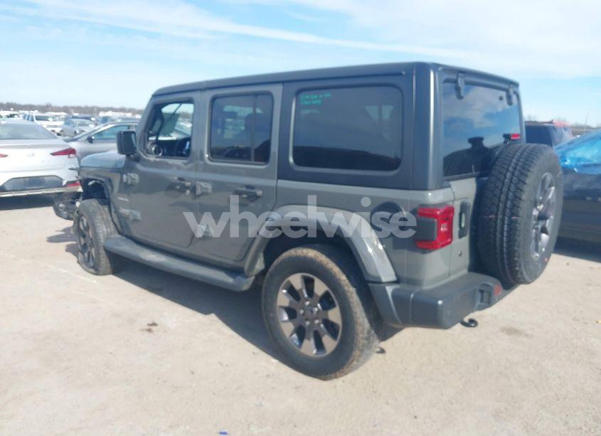 Photo 3 of 2018 Jeep Wrangler UNLIMITED SAHARA 4X4 (VIN 1C4HJXEN9JW215890)
