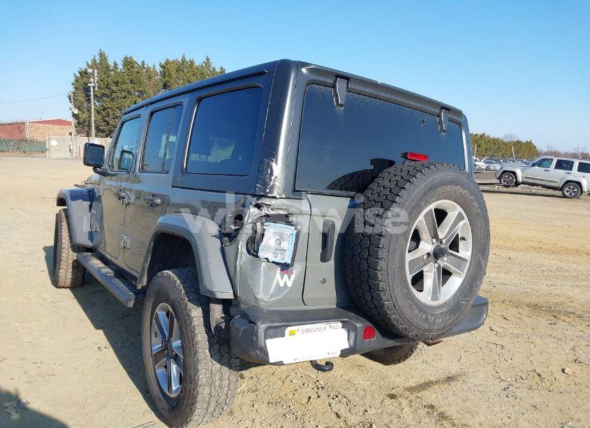Photo 3 of 2018 Jeep Wrangler UNLIMITED SAHARA 4X4 (VIN 1C4HJXEN9JW303094)