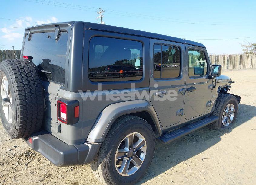 Photo 4 of 2018 Jeep Wrangler UNLIMITED SAHARA 4X4 (VIN 1C4HJXEN9JW303094)