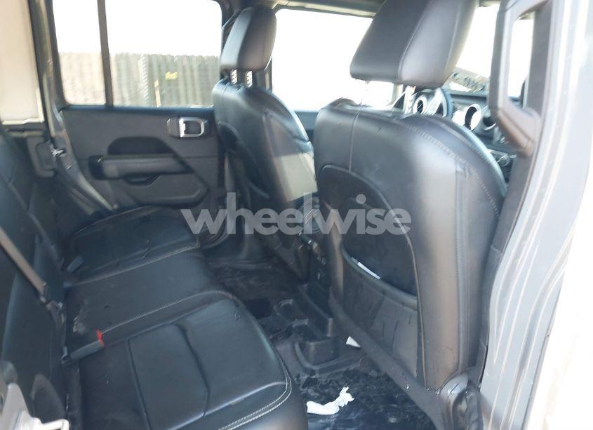 Photo 8 of 2018 Jeep Wrangler UNLIMITED SAHARA 4X4 (VIN 1C4HJXEN9JW303094)