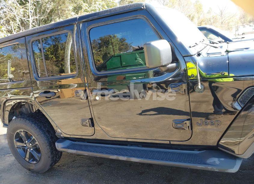 Photo 13 of 2020 Jeep Wrangler UNLIMITED SAHARA ALTITUDE 4X4 (VIN 1C4HJXEN9LW145262)