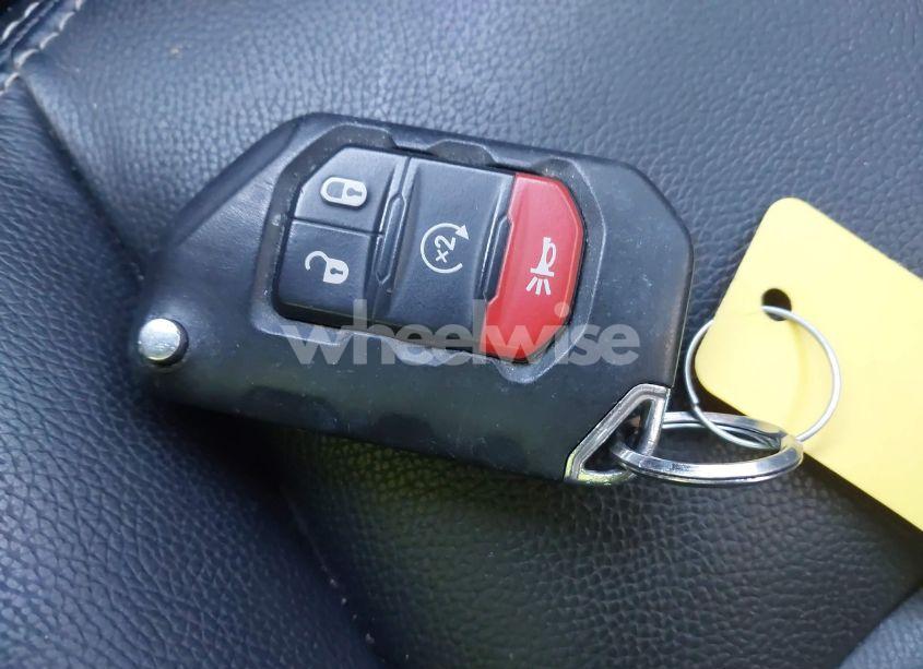 Photo 11 of 2020 Jeep Wrangler UNLIMITED SAHARA 4X4 (VIN 1C4HJXEN9LW157444)