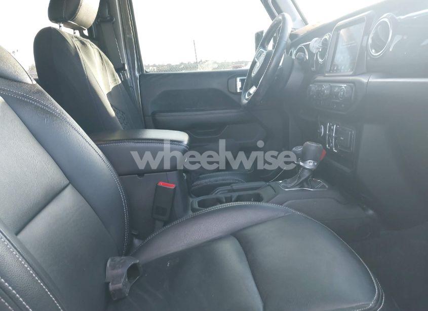 Photo 5 of 2020 Jeep Wrangler UNLIMITED SAHARA 4X4 (VIN 1C4HJXEN9LW157444)