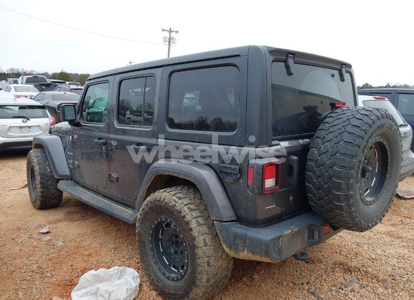 Photo 3 of 2020 Jeep Wrangler UNLIMITED SAHARA 4X4 (VIN 1C4HJXEN9LW269015)