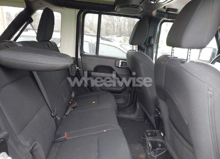 Photo 8 of 2020 Jeep Wrangler UNLIMITED SAHARA 4X4 (VIN 1C4HJXEN9LW269015)