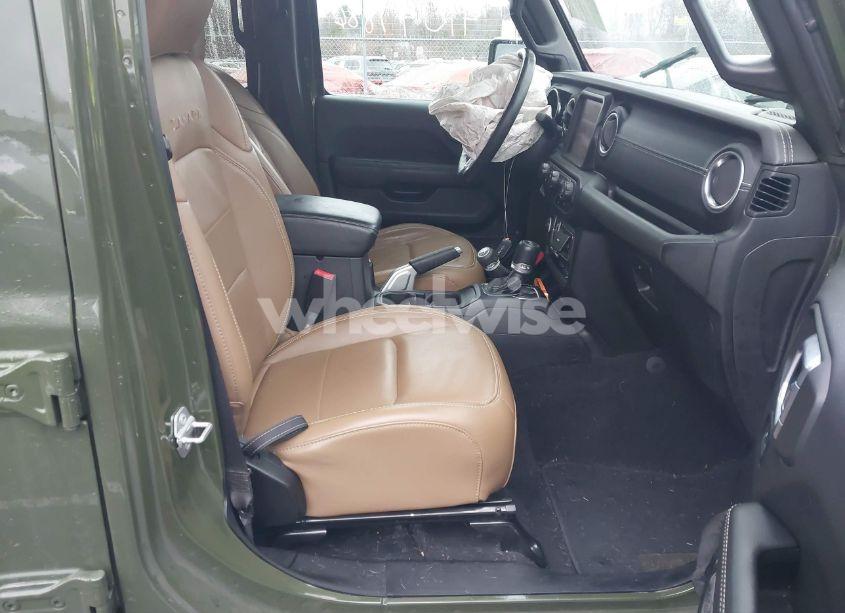 Photo 5 of 2021 Jeep Wrangler UNLIMITED SAHARA 4X4 (VIN 1C4HJXEN9MW613766)