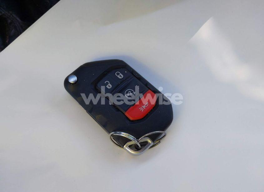 Photo 11 of 2021 Jeep Wrangler UNLIMITED SAHARA ALTITUDE 4X4 (VIN 1C4HJXEN9MW649635)